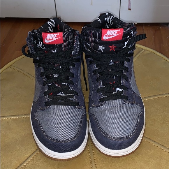 (S ⛔️ L D)‼️ Nike Dunk CMFT Denim Shoes... - Picture 2 of 9